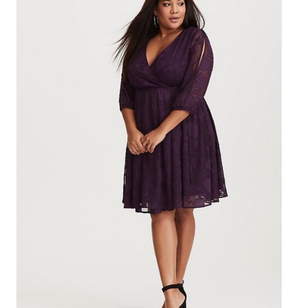 Torrid size 1 plum wrap dress w/ slit sleeves